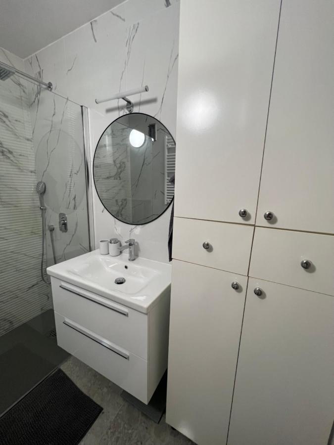 City Center Apartment Twiggy 마카르스카 외부 사진