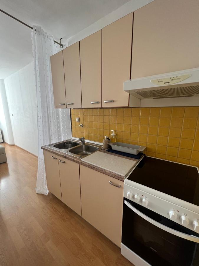 City Center Apartment Twiggy 마카르스카 외부 사진